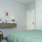Steleni