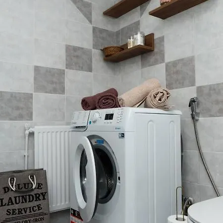 Steleni Apartment